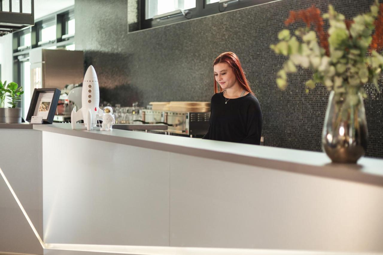 The Niu Star - Apartments Sindelfingen Ngoại thất bức ảnh